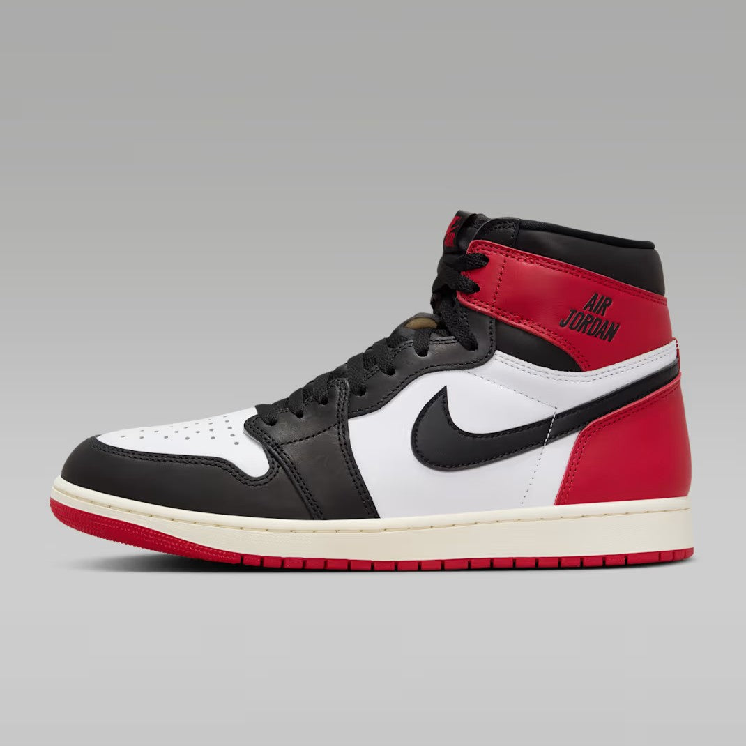 Air Jordan 1 Retro High OG "Black Toe"
