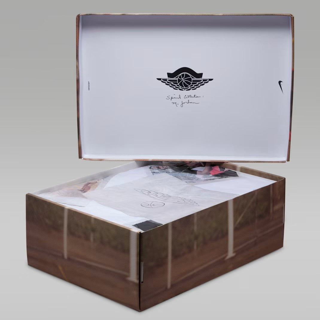 Air Jordan 1 Retro High OG "Black Toe"