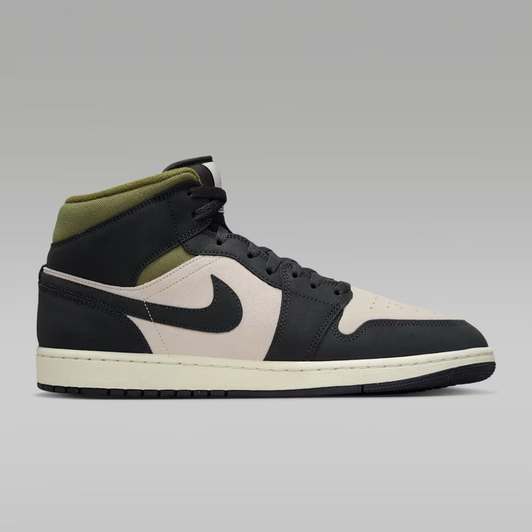 Air Jordan 1 Mid SE